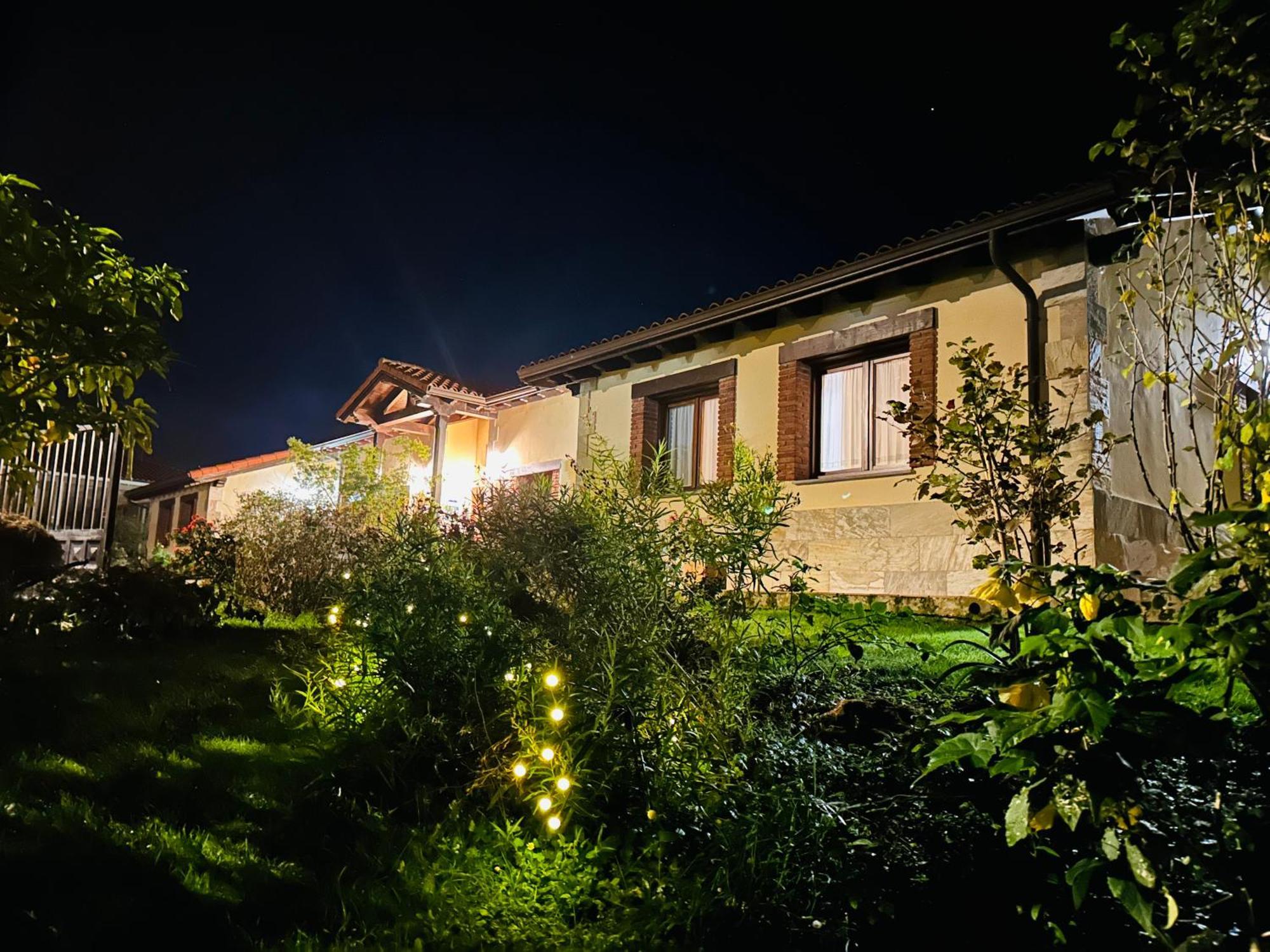 Apartamentos Rurales La Carbayala Oviñana Eksteriør billede