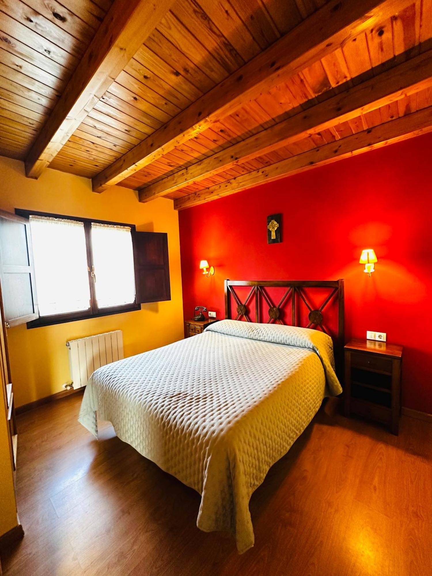 Apartamentos Rurales La Carbayala Oviñana Eksteriør billede